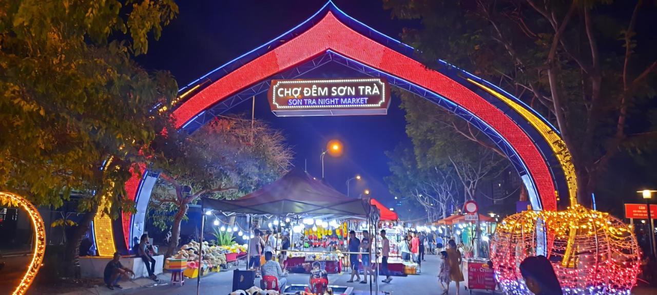 Sena 3rd-near Dragon Bridge-han River * Da Nang